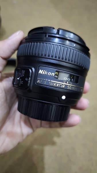 urgent sale my Nikon Lens 1