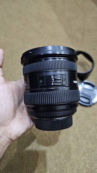 urgent sale my Nikon Lens 6
