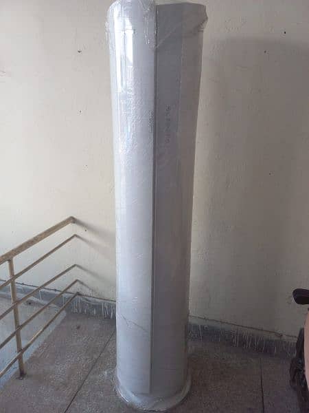2 Ton orient DC inverter floor standing ,Totall Geniun ,lush condition 1