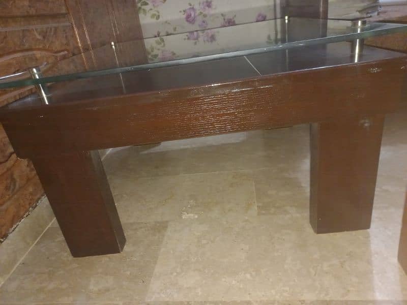 table with glass 1