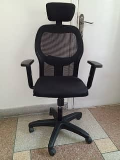 Office Computer Revolving Chair in 9/10 condiotion