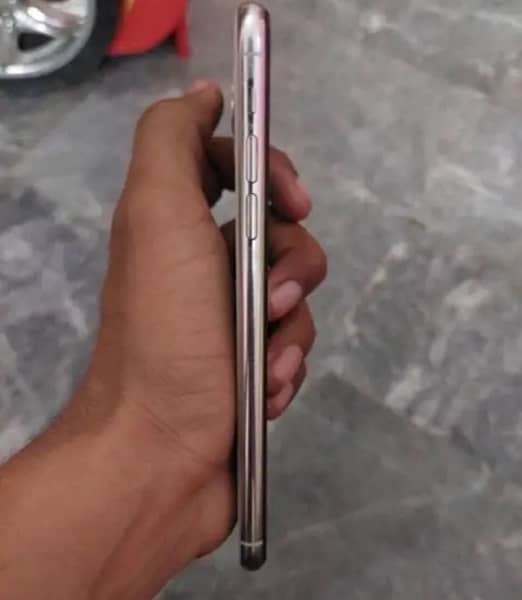 iPhone 11 Pro 256 only cash no exchange 1