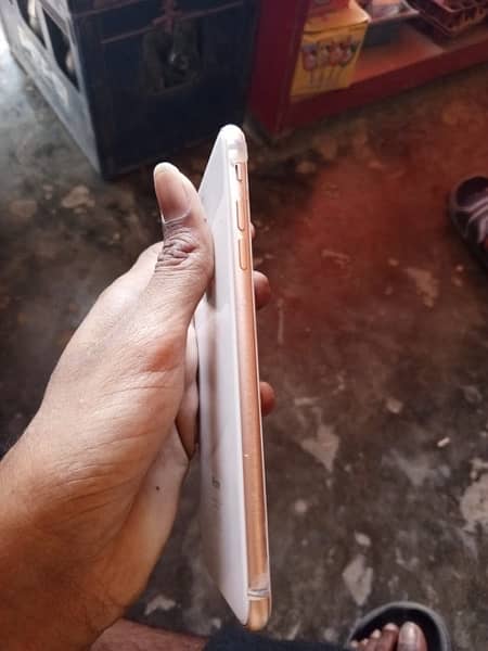 iPhone 8plus 256GB NoNPTA with Box and charger 2