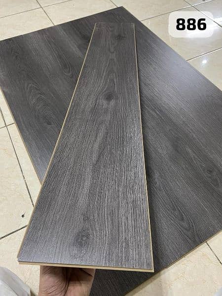 Herringbone Wooden floors/ wallpaper/ blinds/ carpet tiles flooring. 9