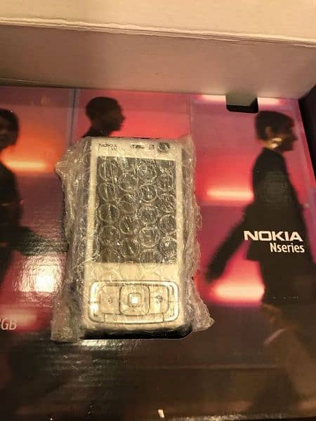NOKIA N95 SLIDE PHONE PINPACK 1