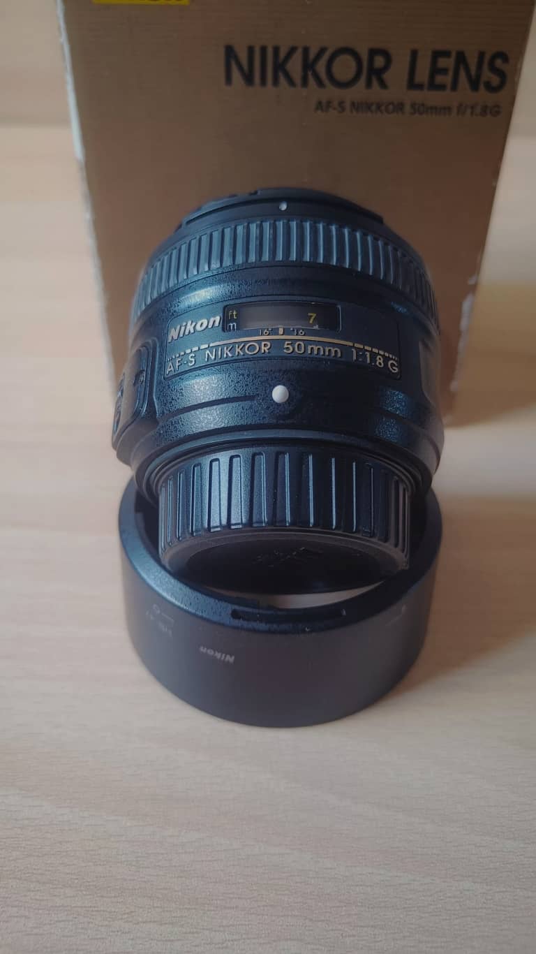 Nikon 50mm f/1.8 G lens with box 1