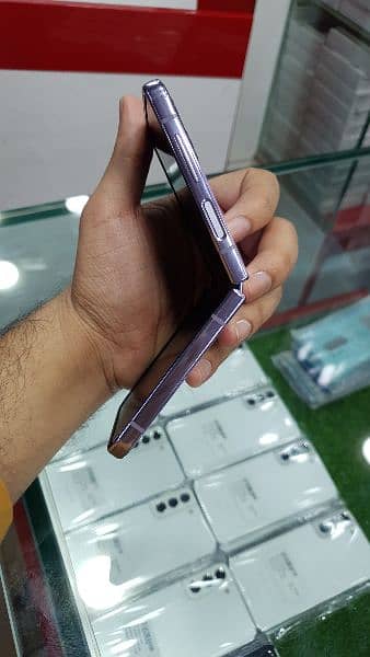 Samsung Galaxy Z Flip 4 8/128gb 4
