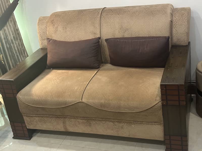7 seater sofa with center table and 2 side tables and cushions 2