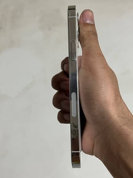iphone 12 pro 128 GB WITH BOX 2