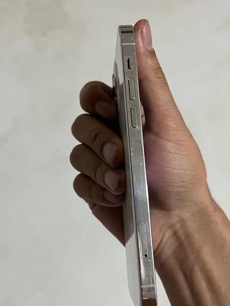 iphone 12 pro 128 GB WITH BOX 4