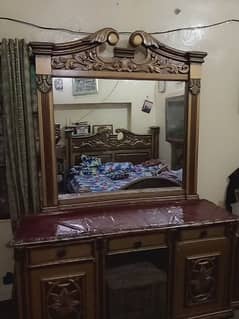 dressing table 0