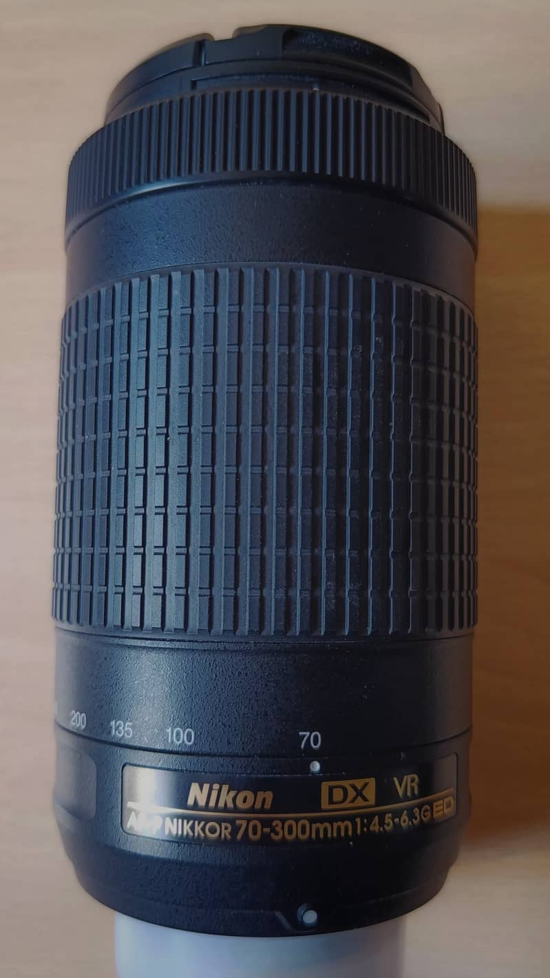 Nikon 70-300mm f/4.5-6.3 ed vr dx af-p lens with box 2