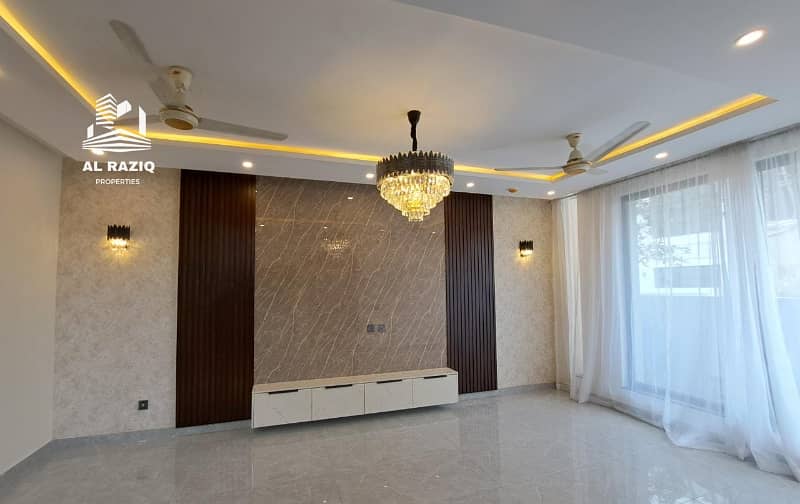 5 Marla Luxury Modern Design House For Rent in DHA 9 Town 3