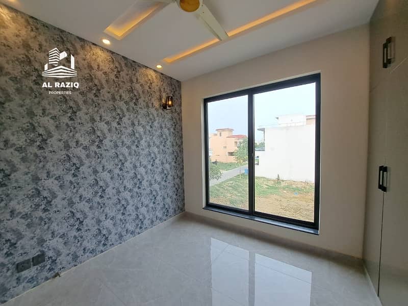 5 Marla Luxury Modern Design House For Rent in DHA 9 Town 11