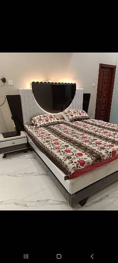 almari and bed