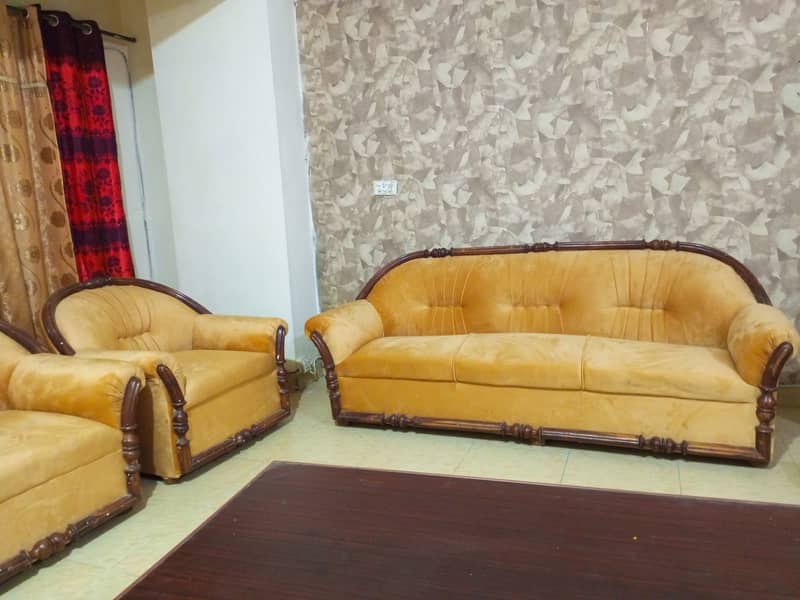 owner, E-11 , 3 bed 3 bath Furnished apartment,  Monthly 90,000/- 1