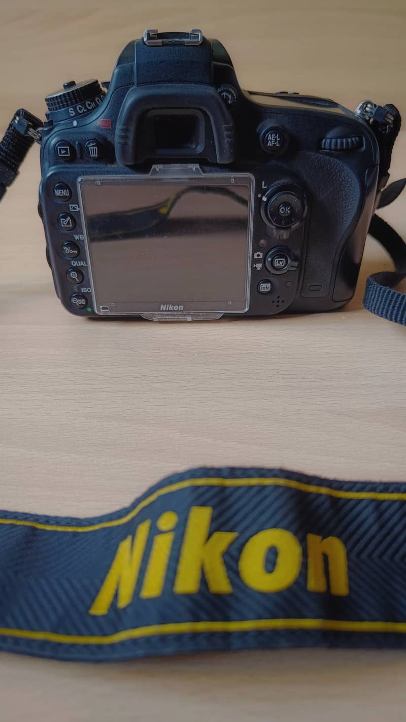 Nikon D610 body with box 3