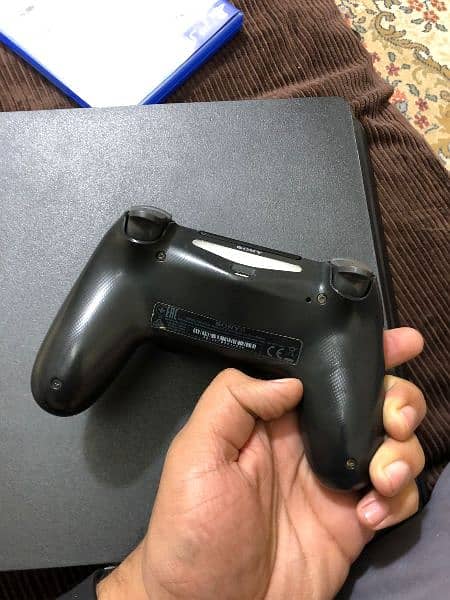 Playstation 4 PS4 Slim 1TB for sale, 9/10 2