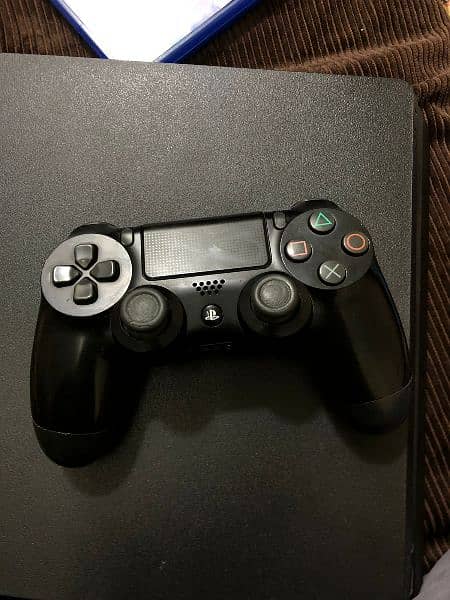 Playstation 4 PS4 Slim 1TB for sale, 9/10 3