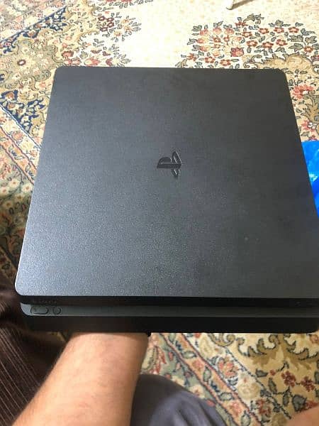 Playstation 4 PS4 Slim 1TB for sale, 9/10 13