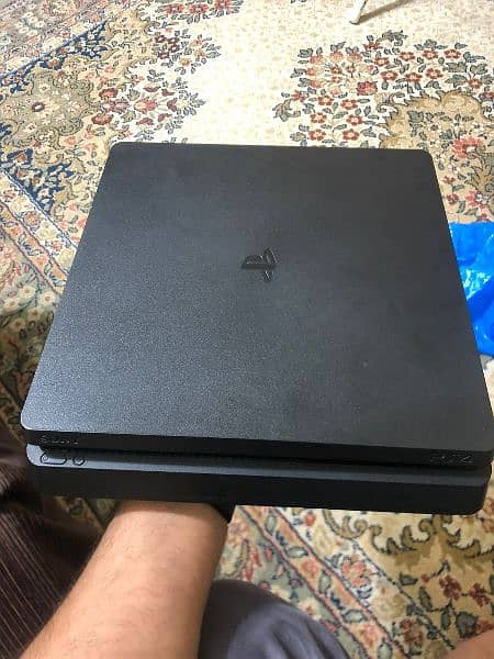 Playstation 4 PS4 Slim 1TB for sale, 9/10 14