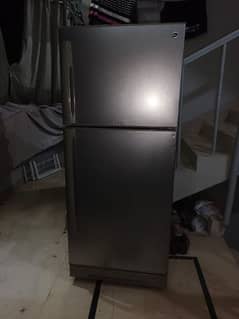 PEL refrigerator size medium used very less time