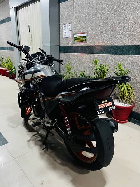 CB 150 limited silver 1