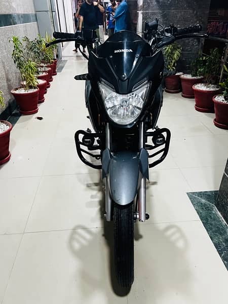 CB 150 limited silver 9