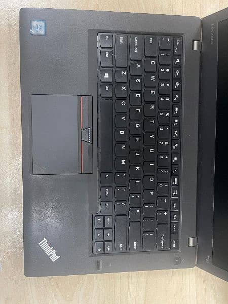 Lenovo laptop Thinkpad T460 i5 6th Gen 8 GB 256 GB 5 hrs Bat 14 inch 5