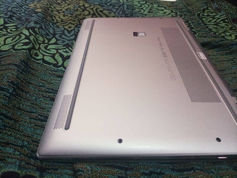 HP Elitebook 1030 x360 i7 8th generation with Face-id & Fingerprint 4