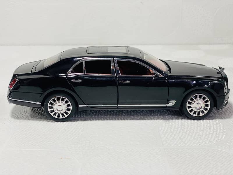 Diecast Model car Black Bentley Luxury Die-cast Model Car Metal body 9