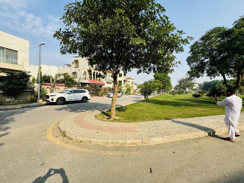 5 Marla Commercial Plots New Deal Open Form Golf View Residencia - Phase 2 Bahria Town Lahore 5