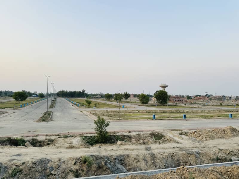 5 Marla Commercial Plots New Deal Open Form Golf View Residencia - Phase 2 Bahria Town Lahore 8