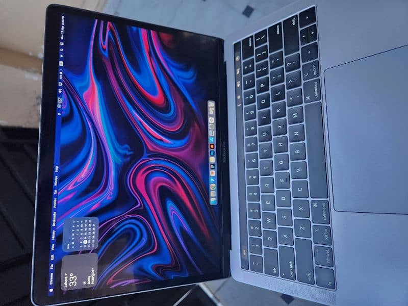 Macbook pro 2019 with touchbar 2