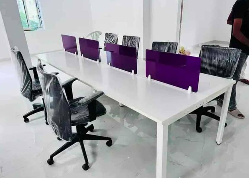 Workstations /Conference,Executive table /Boss,revolving chair /Office 8
