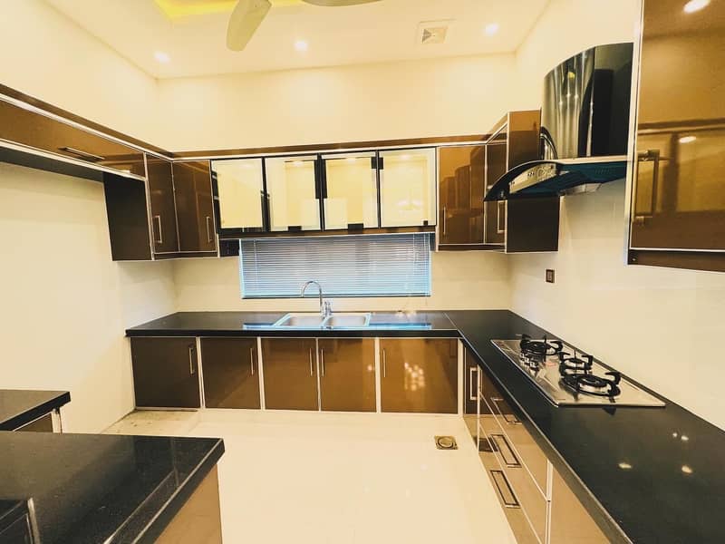 10 Marla Brand New House Available For Sale In Bahria Town Lahore 1