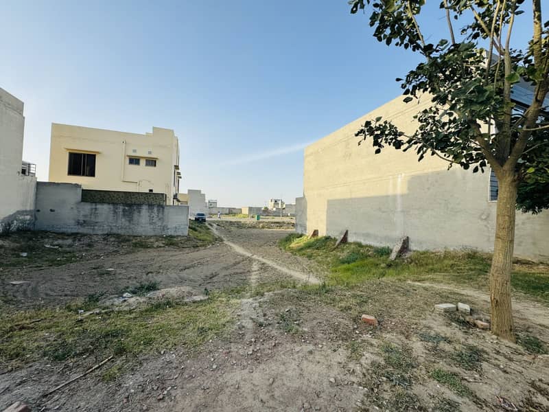 10 Marla Residential Plot For Sale In Quaid Block Bahria Town Lahore 2