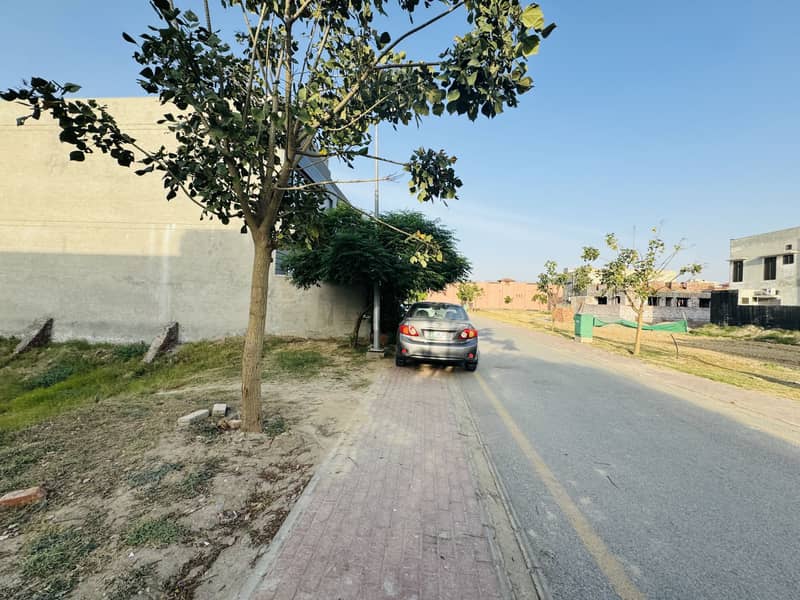 10 Marla Residential Plot For Sale In Nishtar Block Bahria Town Lahore 1