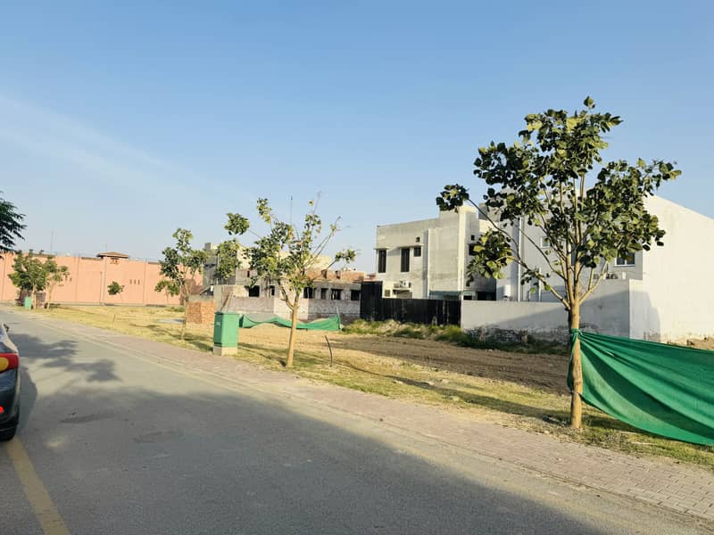 10 Marla Residential Plot For Sale In Nishtar Block Bahria Town Lahore 3