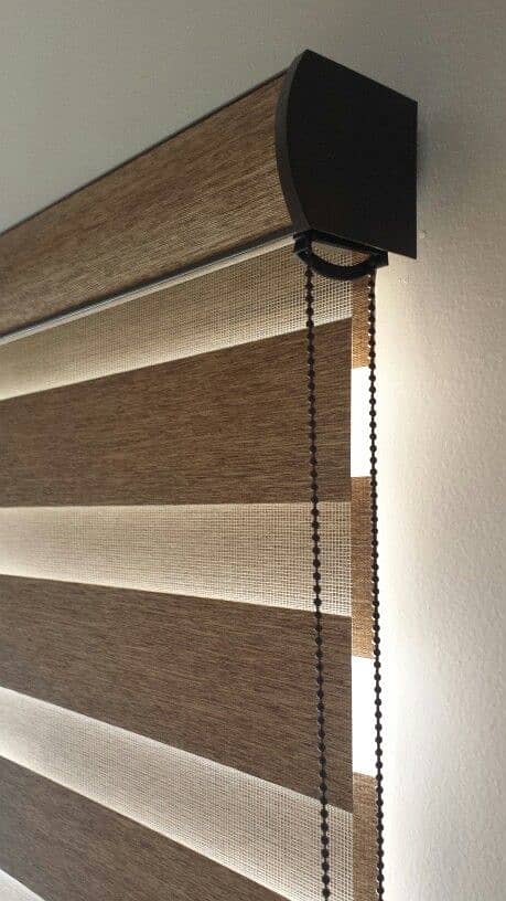 blinds , curtian 1