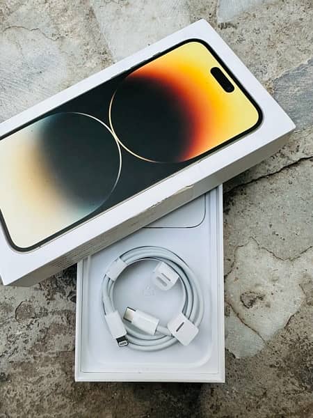 IPhone 14 pro max 256 GB Jv Gold colour condition 10/10 with box 8