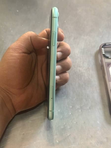 iphone 11 jv . 256 gB exchange for iphone 13 2