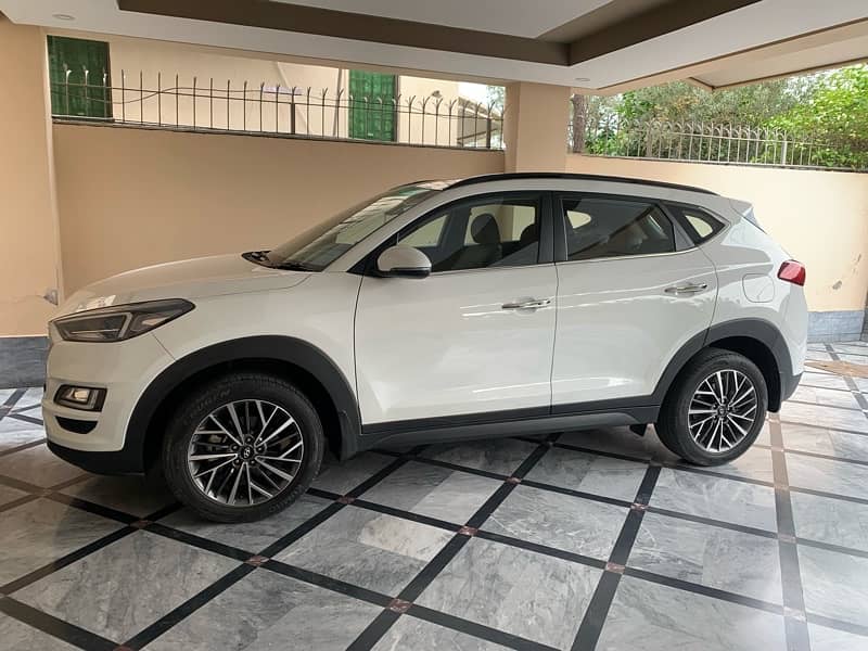 Hyundai Tucson 2021 FWD AT GLS Sports in brand new condition 1