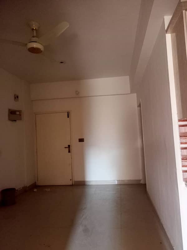 2 beds DD flat like new wast open park facing 3