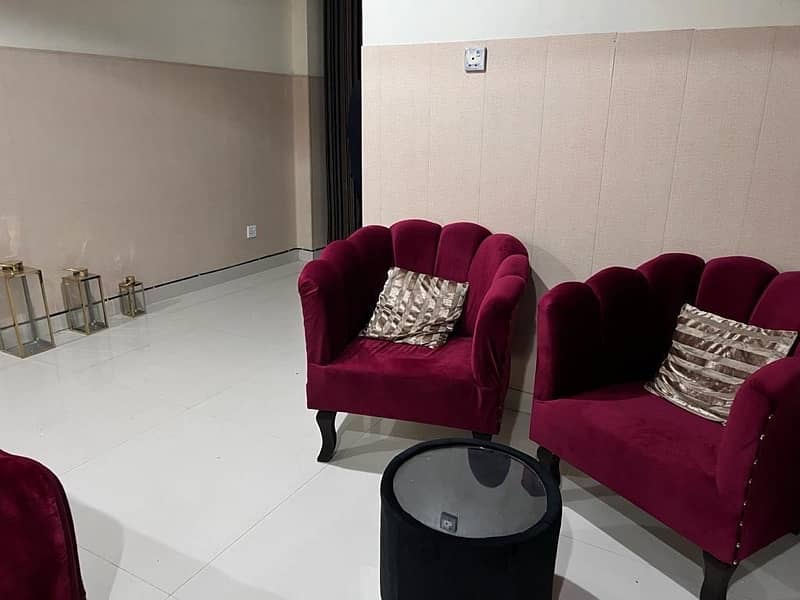 Luxury vip full purnished Room Available 1