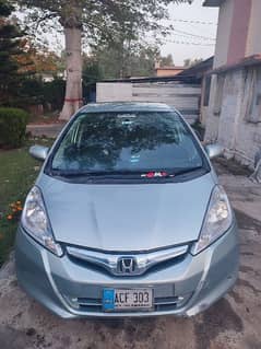 Honda Fit 1.5 Hybrid RS 2012 model and 2014 import