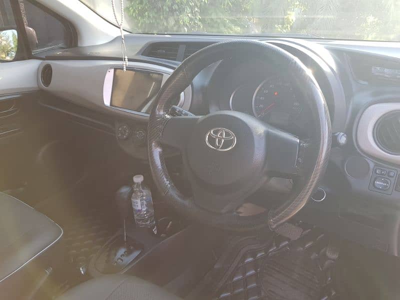 Toyota Vitz 2013/2017 8