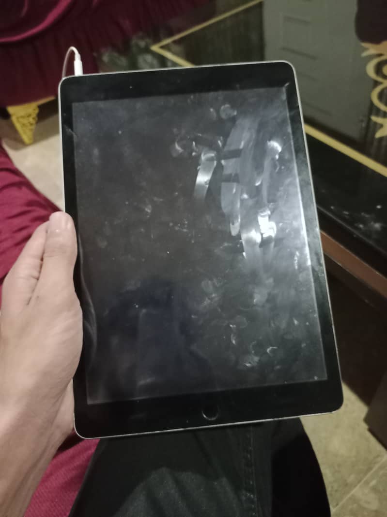 iPad 9 generation 10by 10 urgent sale need money 3
