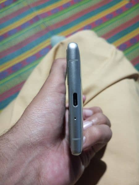 Sony Xperia xz2 gaming phone 4