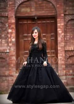 Black net maxcy for function wear